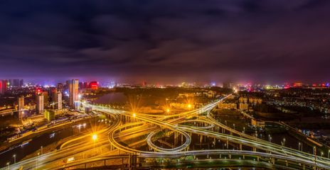 《南昌日?qǐng)?bào)》頭版關(guān)注:南昌經(jīng)開區(qū)致力打造現(xiàn)代產(chǎn)業(yè)新城