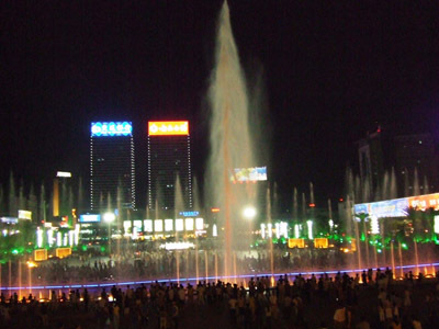 南昌八一廣場(chǎng)與八一起義紀(jì)念碑 歷史與榮光的見(jiàn)證